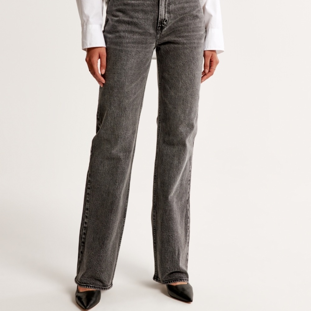 NWT Abercrombie High Rise 90s Relaxed Jeans